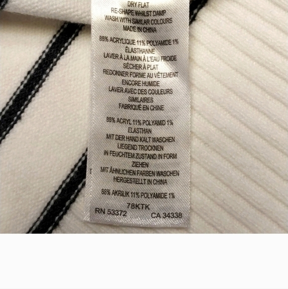 French Connection Striped Turtleneck Sweater Size medium - Picture 4 of 4